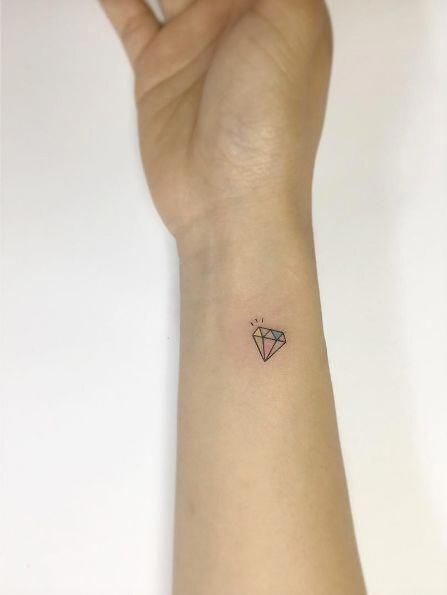 tattoo kim cương mini giá rẻ ở cổ tay cho nam và nữ