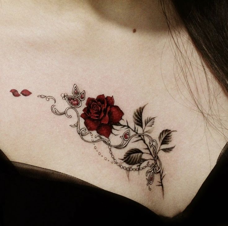 mẫu tattoo ở ngực cực quyến rũ