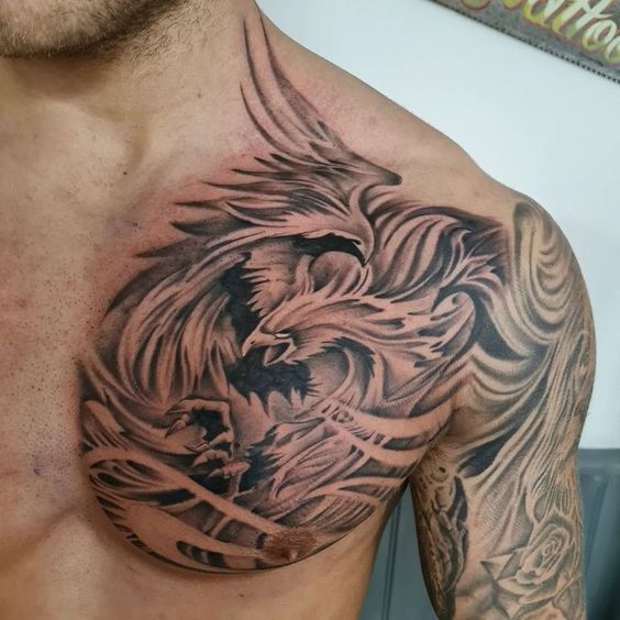 tattoo phượng hoàng đơn sắc của khách