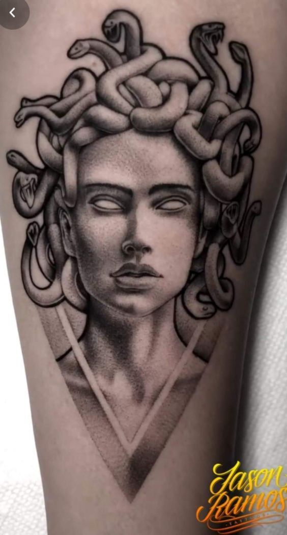 hình xăm medusa đẹp ở cẳng tay mẫu 13