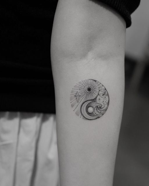 mẫu tattoo mini sống động cho khách