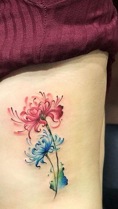 tattoo hình hoa bỉ ngạn cực xinh cho khách nữ