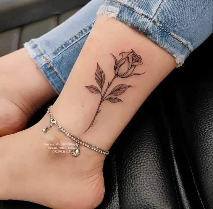 mẫu tattoo cành hoa hồng quý phái