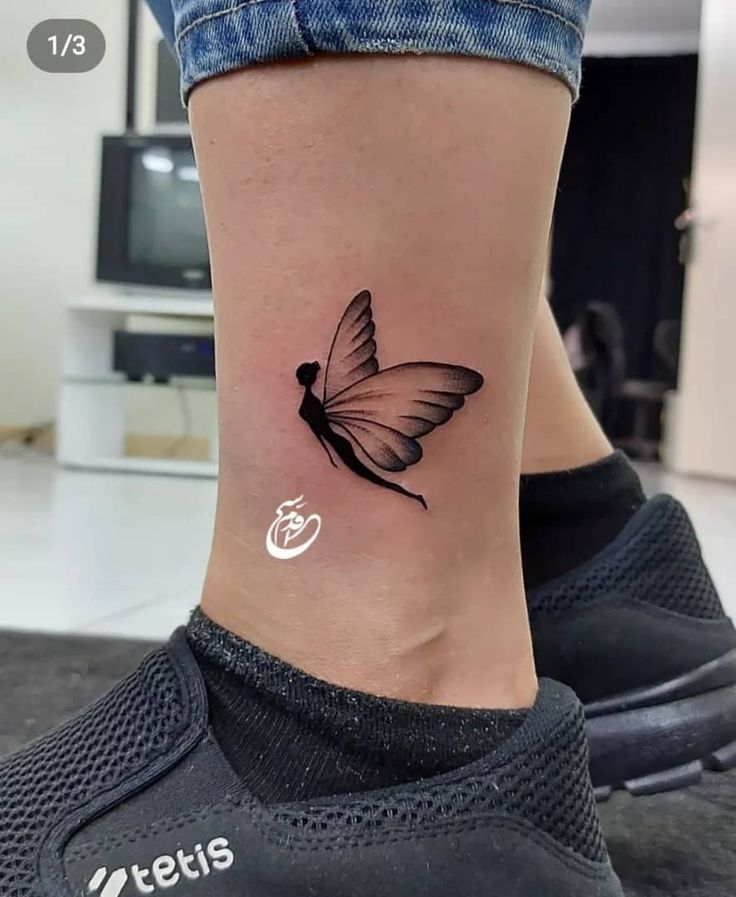 mẫu tattoo hoa lá dưới mắt cá chân