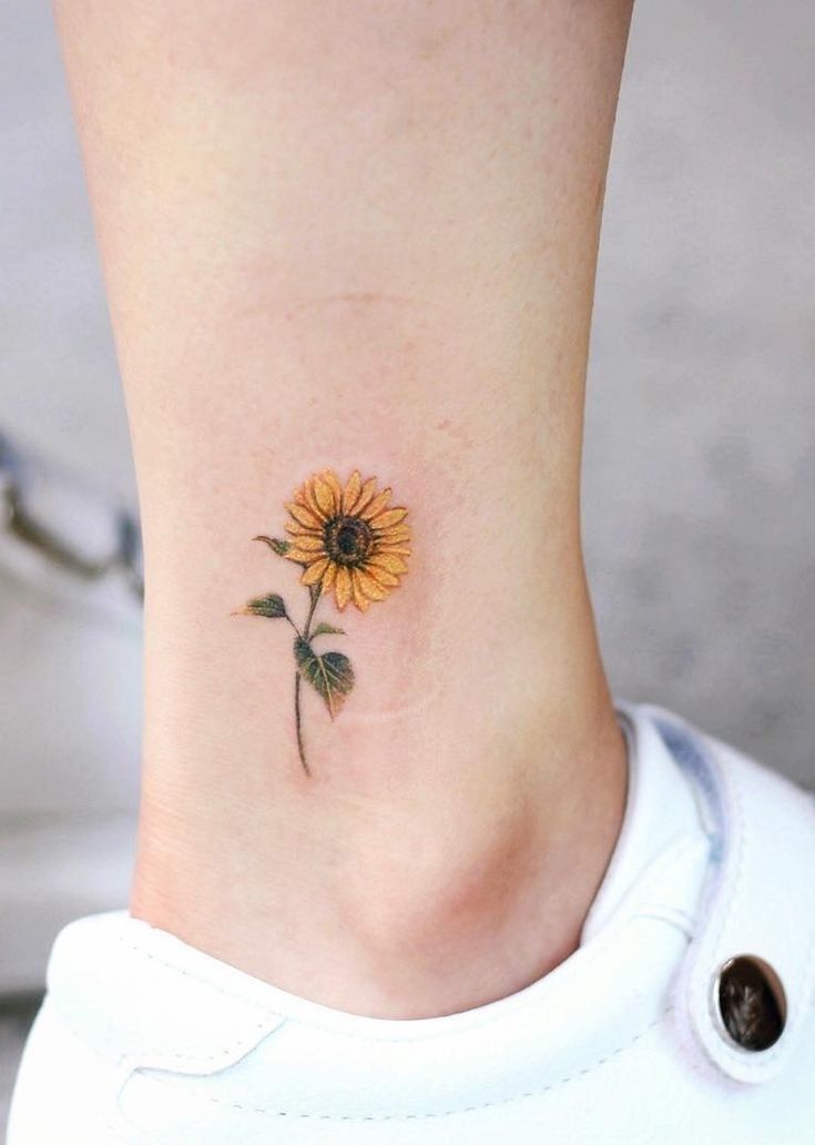 mẫu tattoo hoa hướng dương trên mắt cá chân