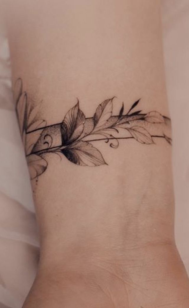 tattoo vòng tay hình cành lá cho cả nam và nữ