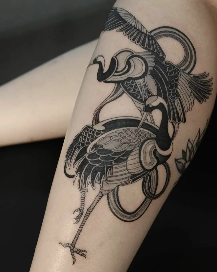 mẫu tattoo con cái hạc nghệ thuật và thẩm mỹ siêu đẹp