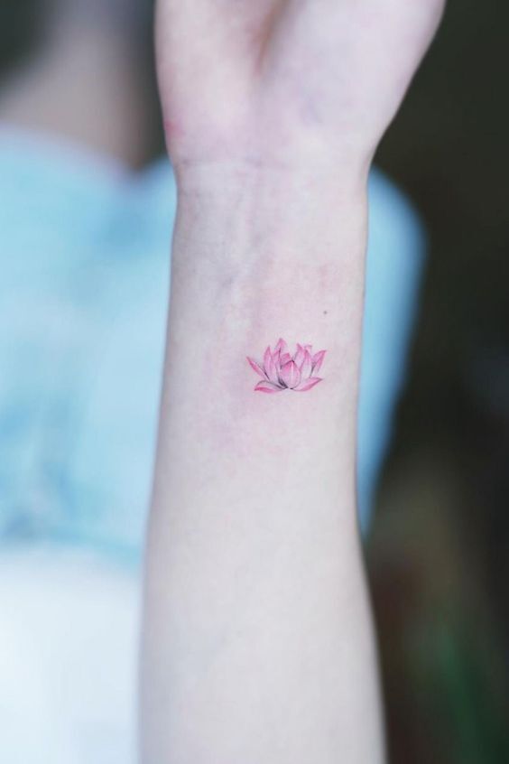 tattoo mẫu hoa sen siêu mini cực nhẹ nhàng