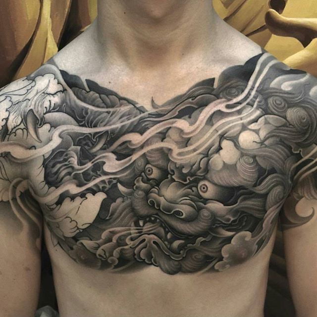 mẫu tattoo kín ngực cho khách nam