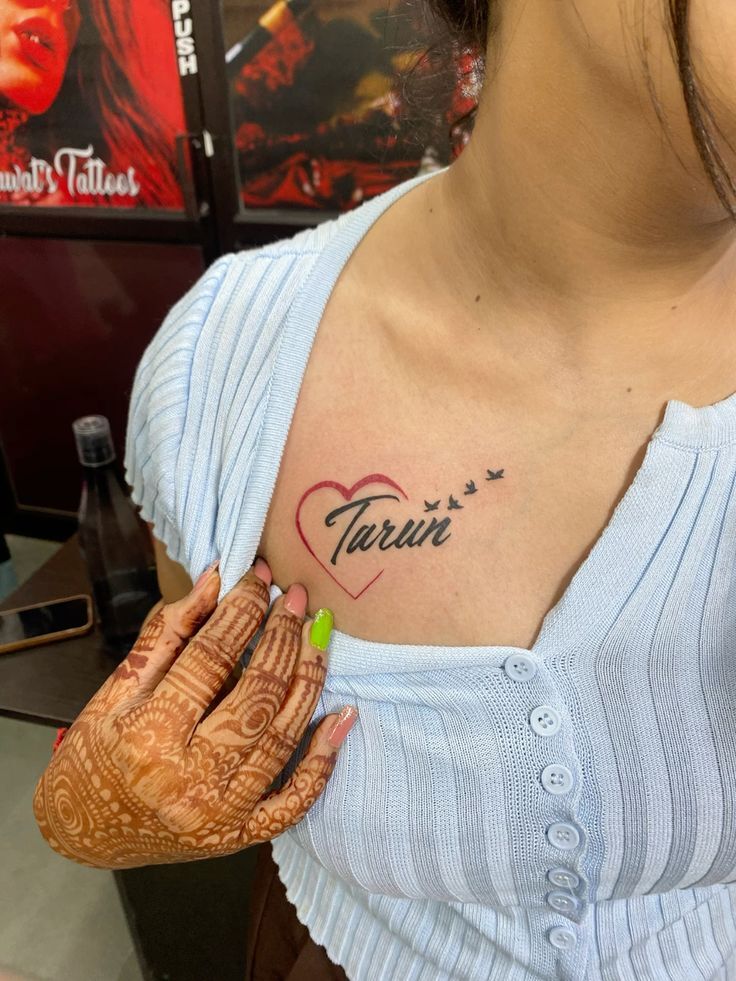 tattoo tên người yêu trước ngực cực đẹp