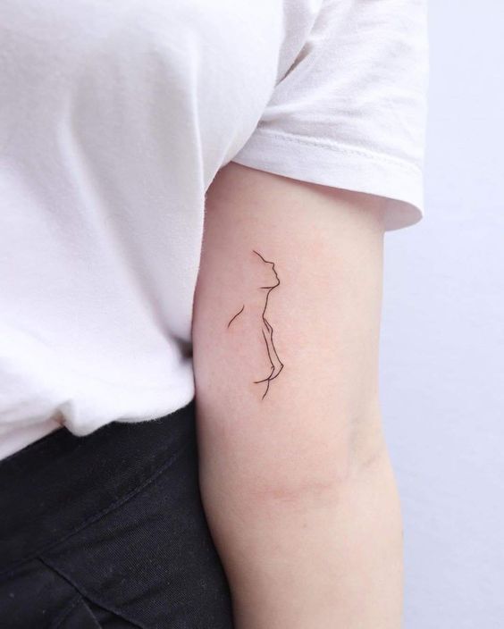 mẫu tattoo cô gái mini đơn giản