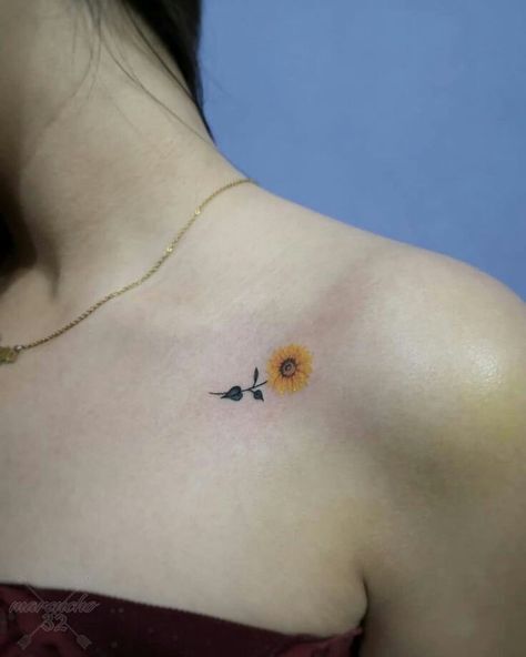 tattoo hướng dương quyến rũ cho nữ