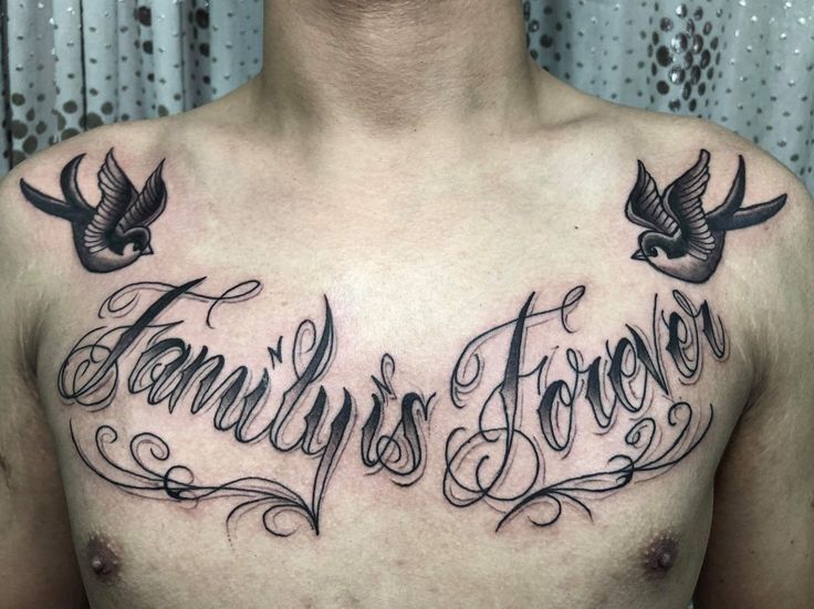 mẫu tattoo chữ family is forever full ngực nam