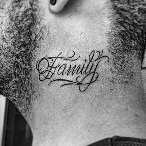 mẫu tattoo chữ family ở cổ cực đẹp