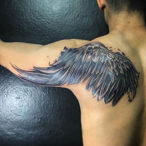 mẫu tattoo đôi cánh trên bả vai