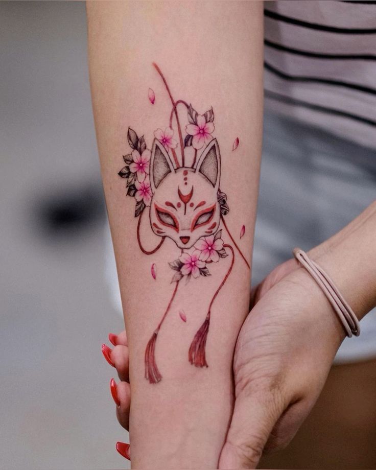 mẫu tattoo đường nét tinh xảo