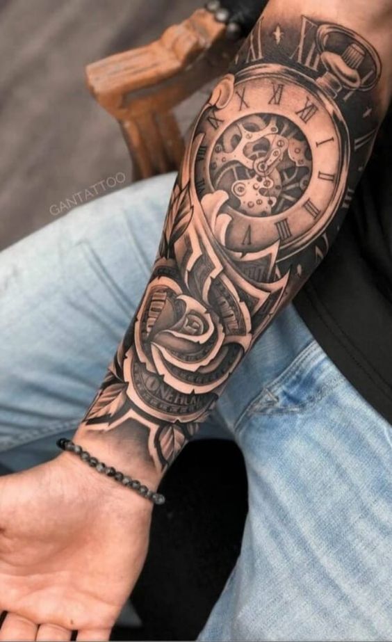 tattoo cực chất với đồng hồ la mã