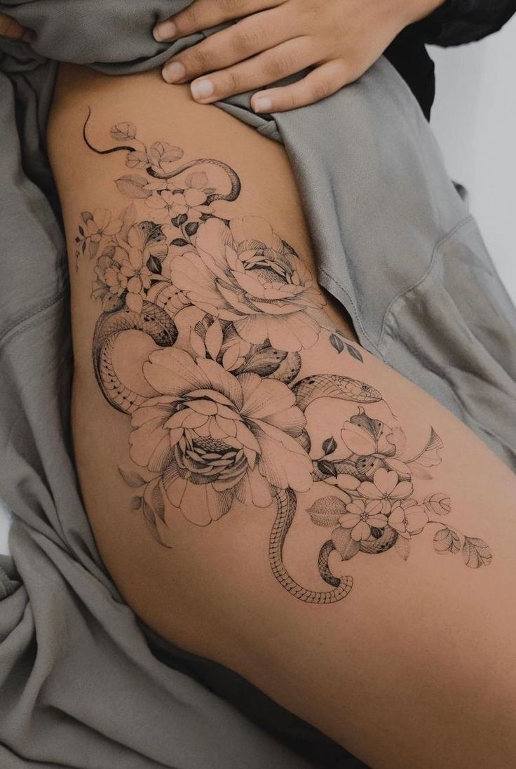 mẫu tattoo con rắn họa tiết sắc sảo