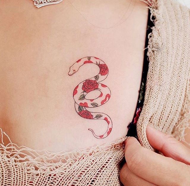 tattoo con rắn màu sắc cực đẹp cho nữ